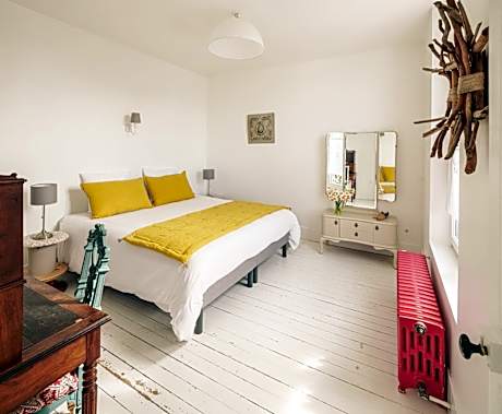 Deluxe Double Room with Shower