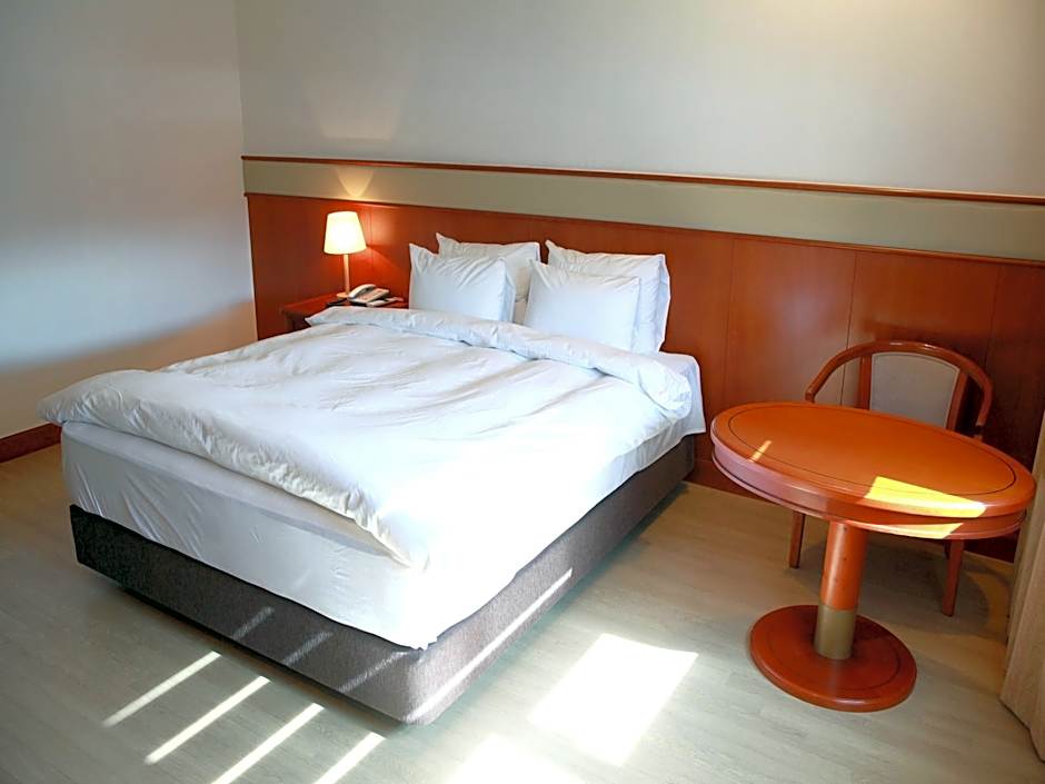 Crown Hotel Changwon