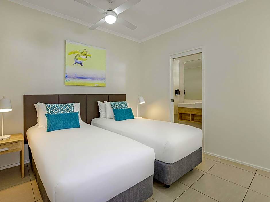 Mantra PortSea Port Douglas