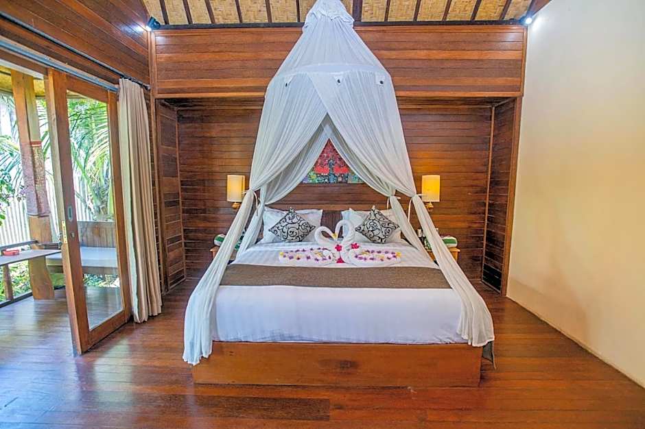 D'Muncuk Huts Lembongan