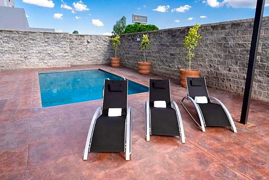 La Quinta Inn & Suites by Wyndham San Luis Potosi