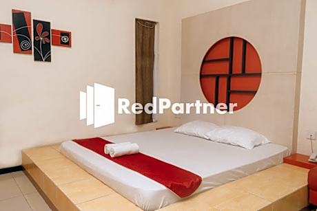 Pits Hotel Mitra RedDoorz near Atom Mall