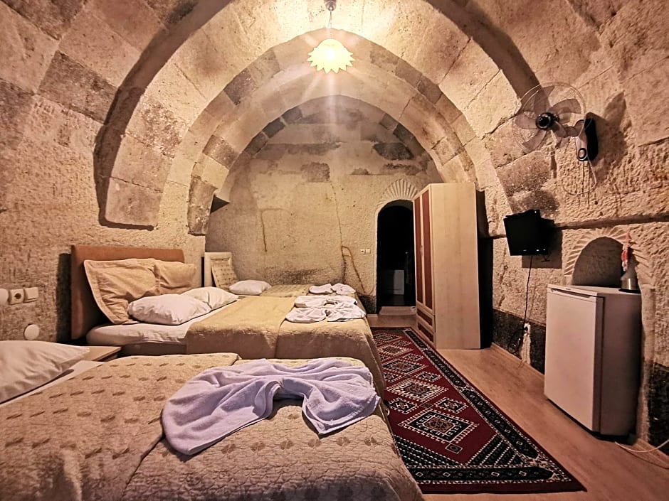Falcon Cave Suites
