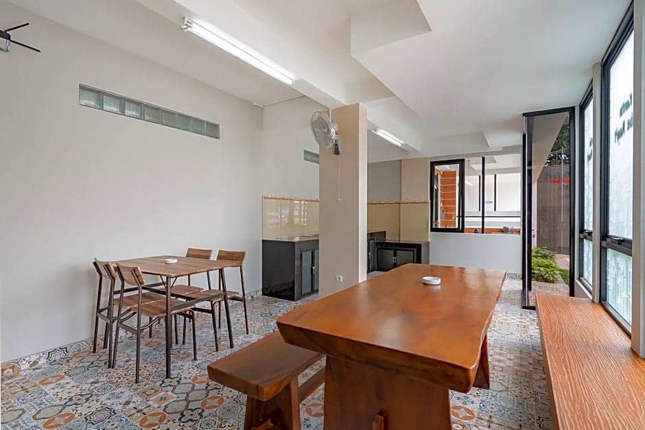 RedDoorz Plus @ Cirebon City Center