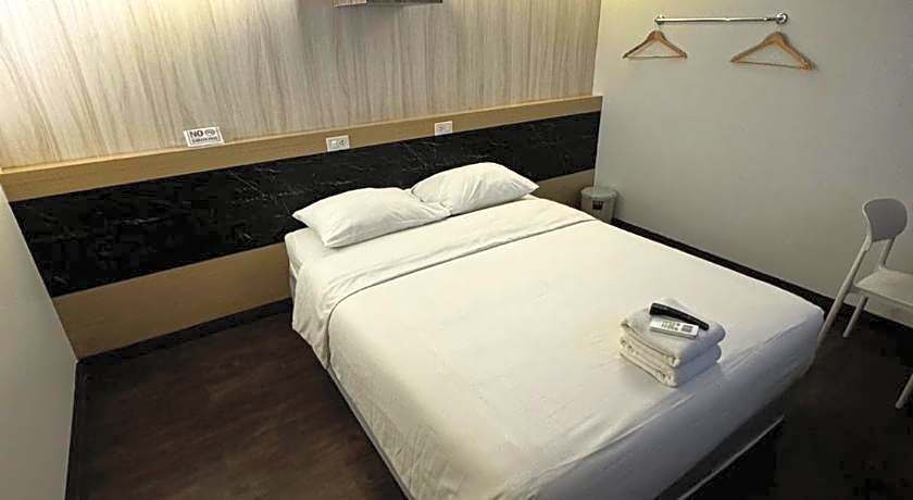 Glur Central Pratunam