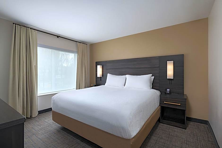 Residence Inn by Marriott New Brunswick Tower Center Blvd.