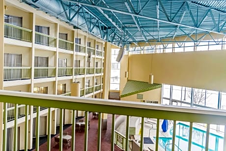 2 Queen Beds With Balcony-Nonsmoking