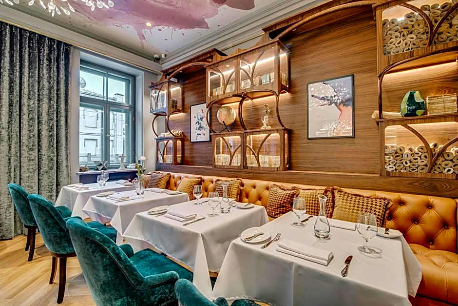 Grand Poet Hotel and SPA by Semarah