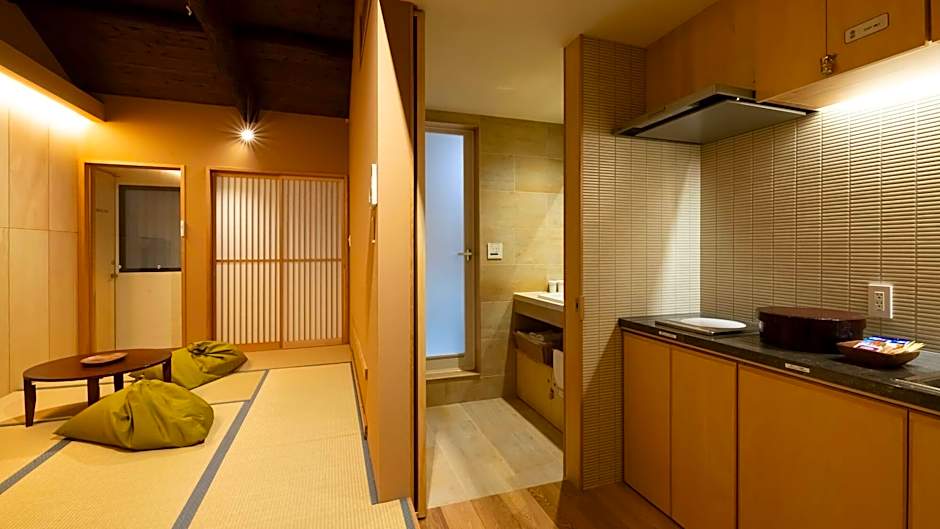 Mibu-Juku Muslim Friendly Easy access to Kyoto STA