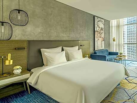 Superior Room With King Size Bed - City View