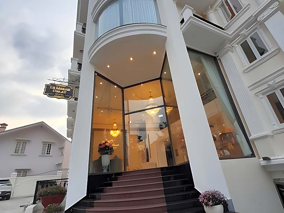 Nature Hotel - Pham Hong Thai