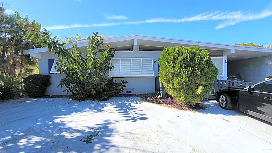 BEACHWAY INN