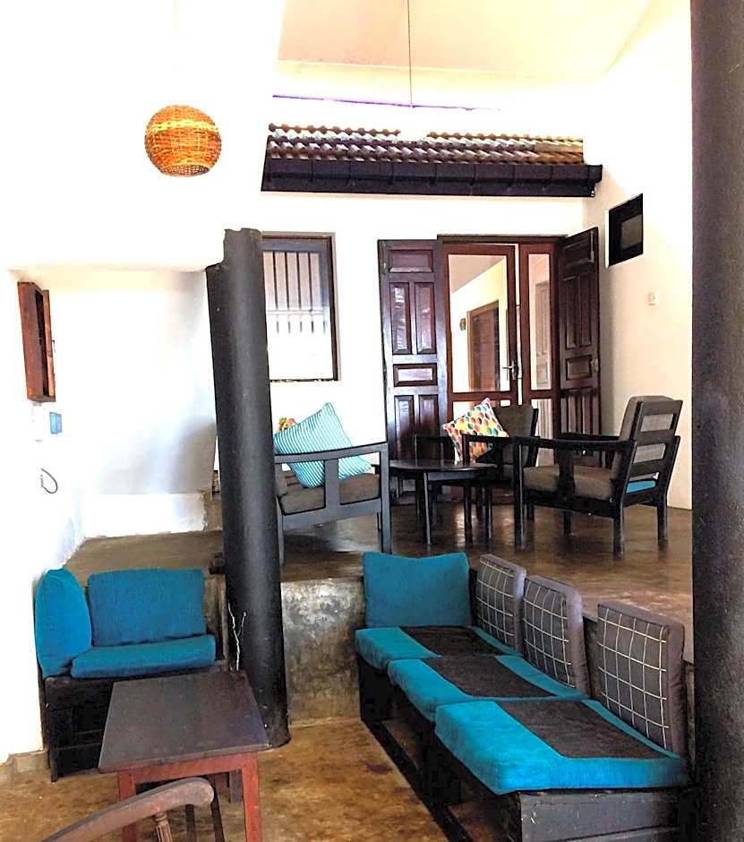 Curry Bowl Restaurant & Turtles Rest