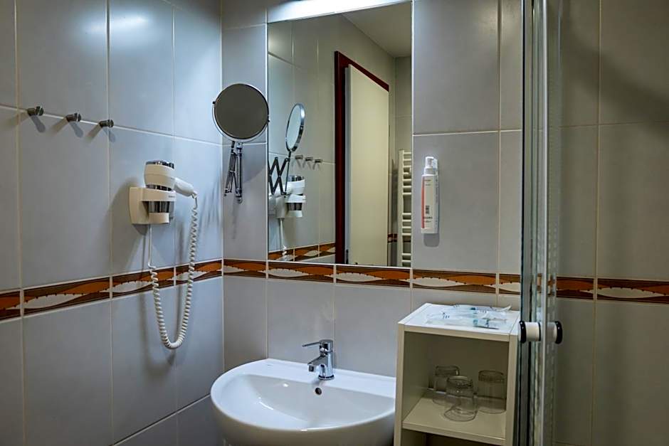 Di Verdi Imperial Hotel