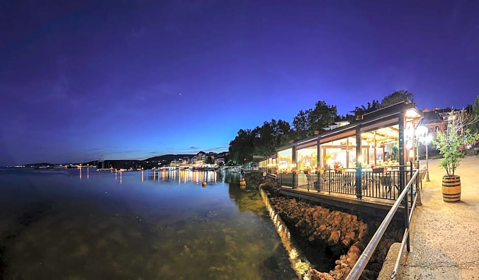 Jupiter 1 Family Hotel