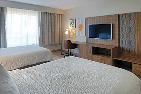 Queen Room with Two Queen Beds - Non-Smoking