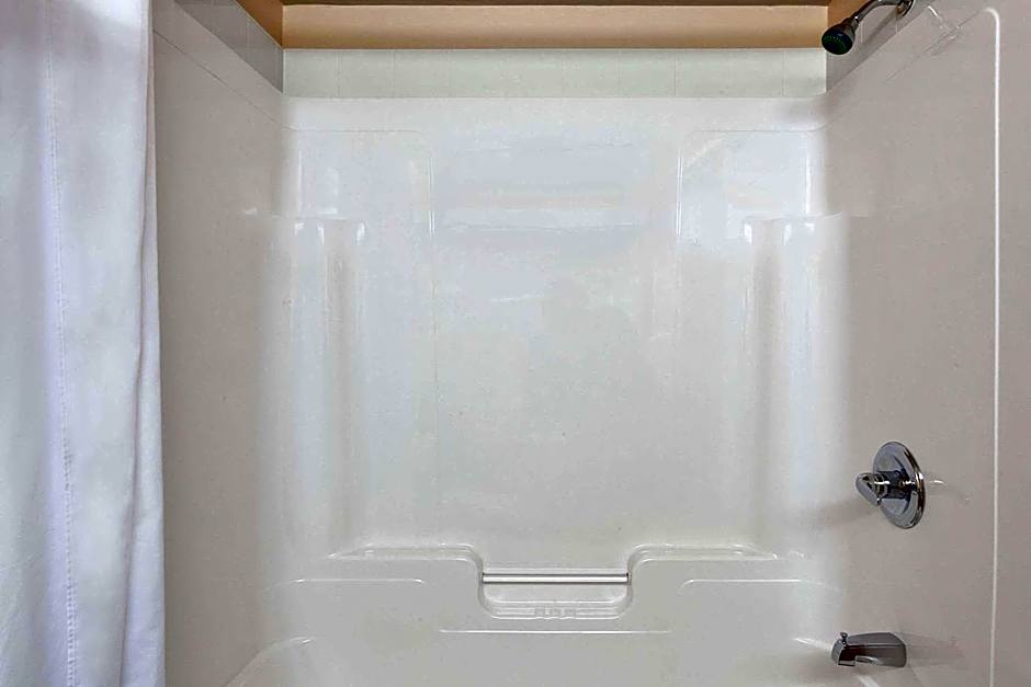 Super 8 by Wyndham Caraquet