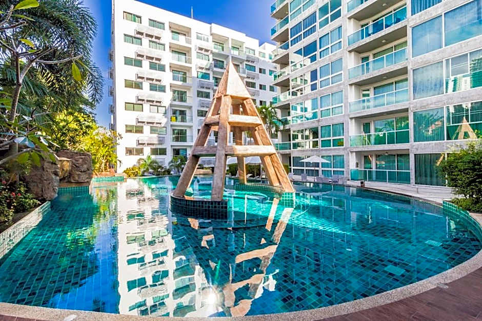 Club Royal Wongamat by Pattaya Sunny Rentals