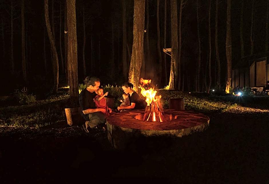 Bobocabin Cikole, Bandung