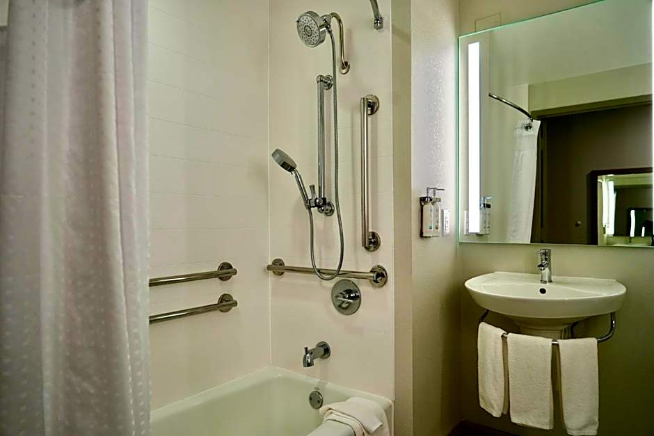 Holiday Inn Express Hotel & Suites Jackson - Flowood By IHG