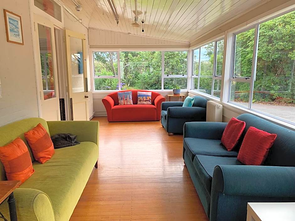 Thomas's Catlins Lodge and Camp Ground