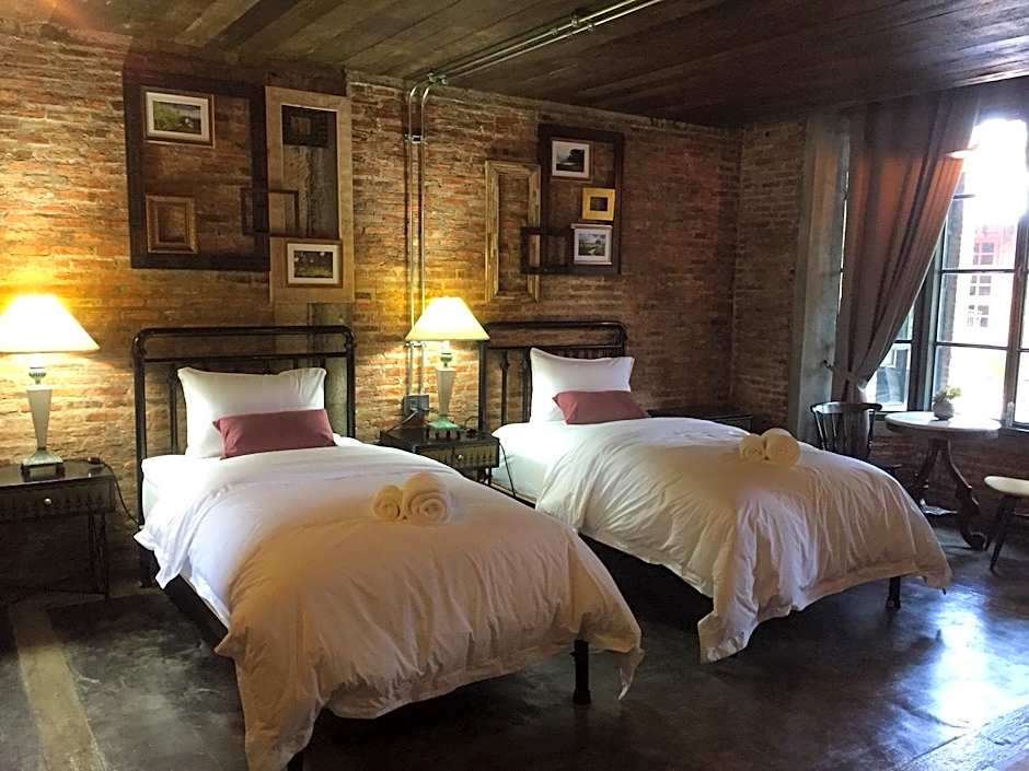 PX122 DBEST HOTEL