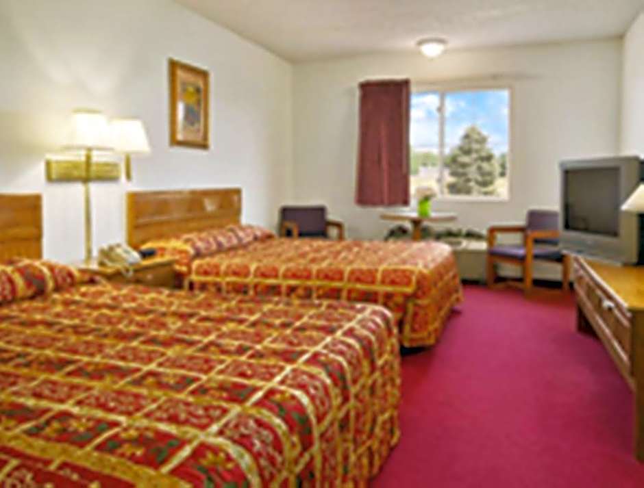 Westwood Inn & Suites - Kimball