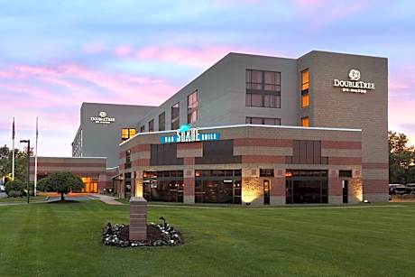DoubleTree By Hilton Hotel Bradley International Airport