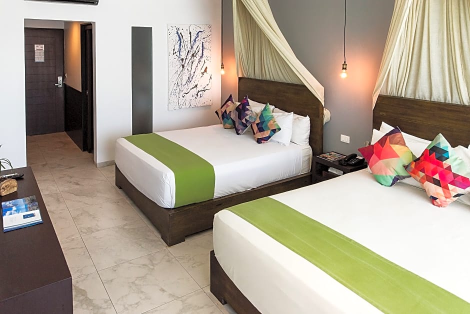 Soho Playa Hotel