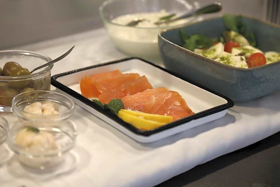 Hotel B&B Stossplatz anytime and easy self Check-in