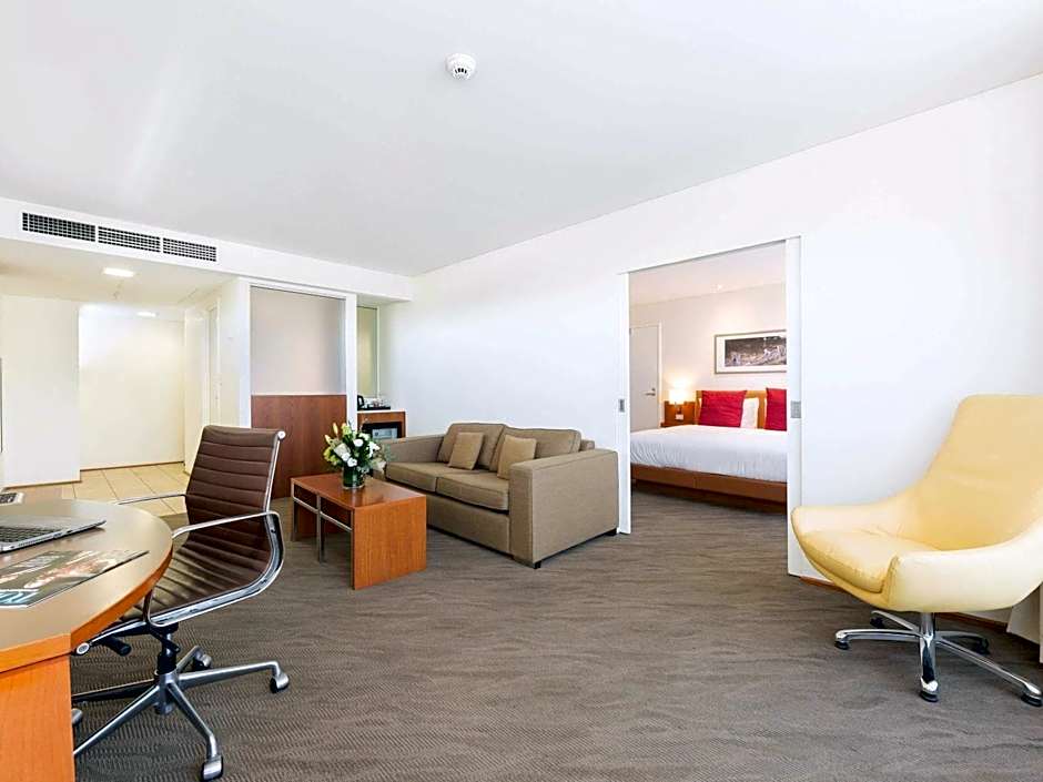 Novotel Canberra