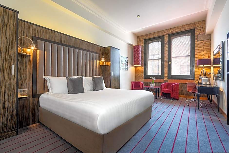 Trinity City Hotel