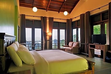 King Room with Balcony