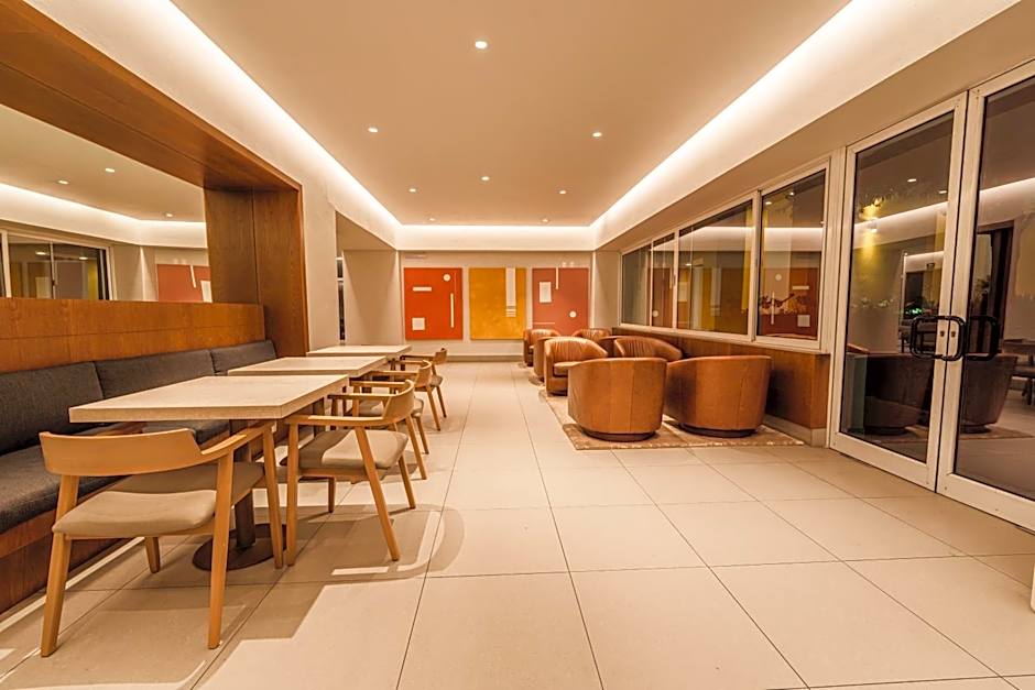 Comfort Inn Monterrey Valle