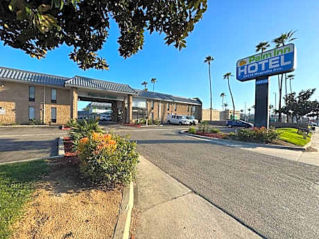 Palm Inn Hotel near Tyler Mall Riverside