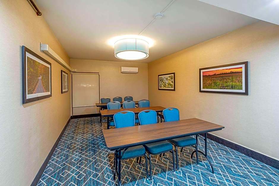 La Quinta Inn & Suites by Wyndham Jonesboro
