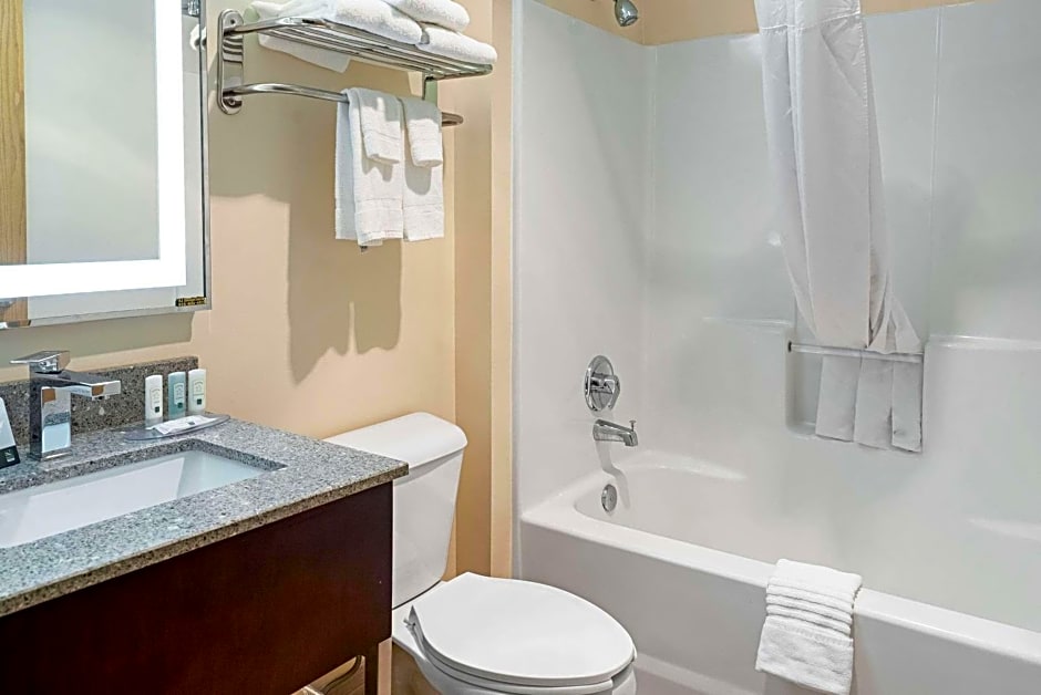 Quality Inn & Suites Robbinsville