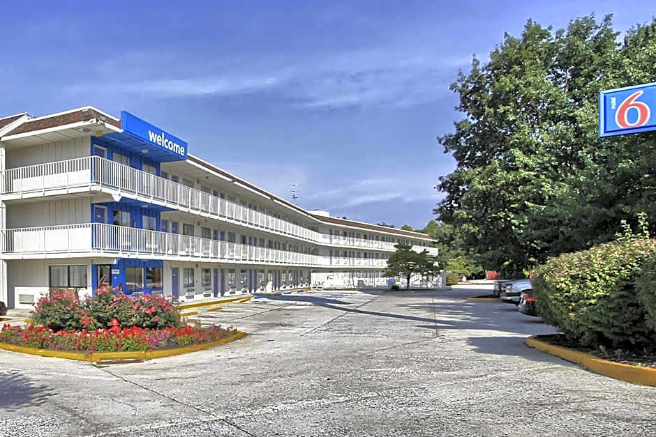 Motel 6-New Cumberland, PA - Harrisburg - Hershey South