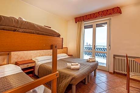 Comfort Quadruple Room