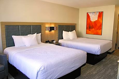 Quadruple Room with Two Queen Beds - Non Smoking