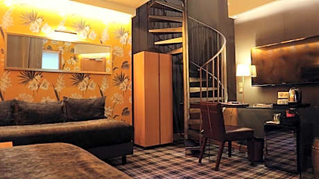 Duplex Quadruple Room