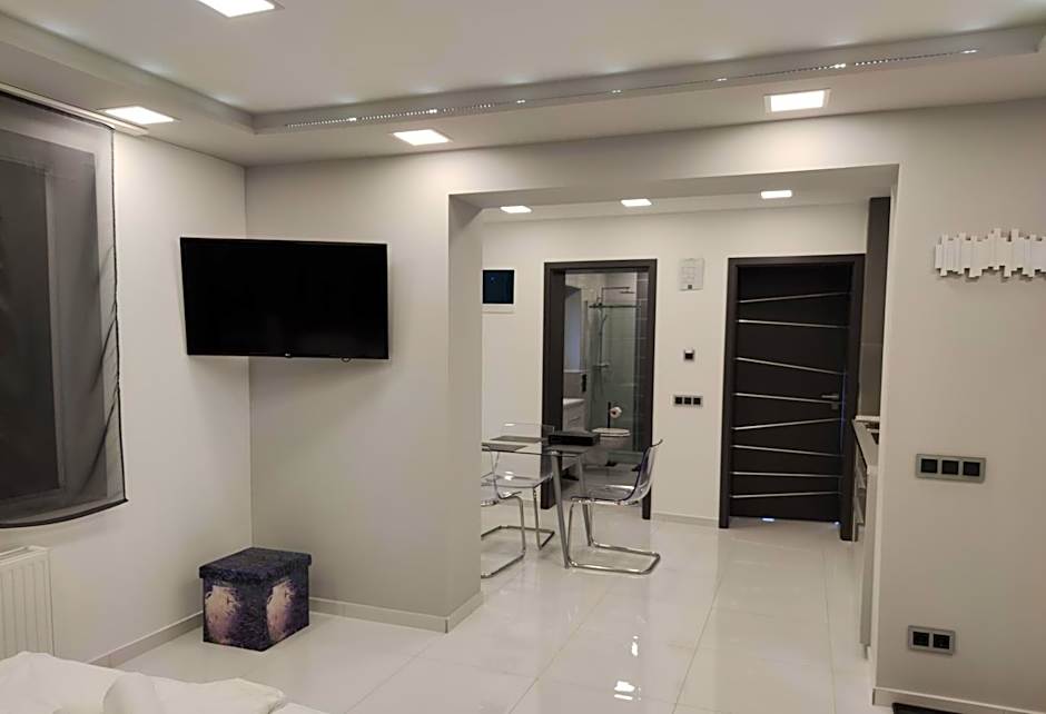 AQUA SOLAR APARTMANHÁZ