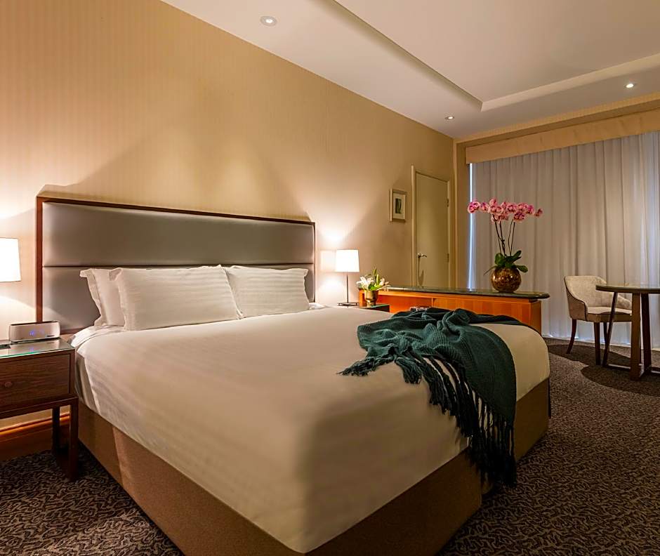 Oaks Gold Coast Hotel