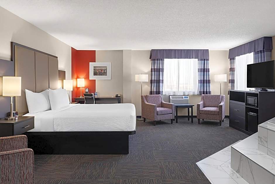 Ramada by Wyndham Saskatoon