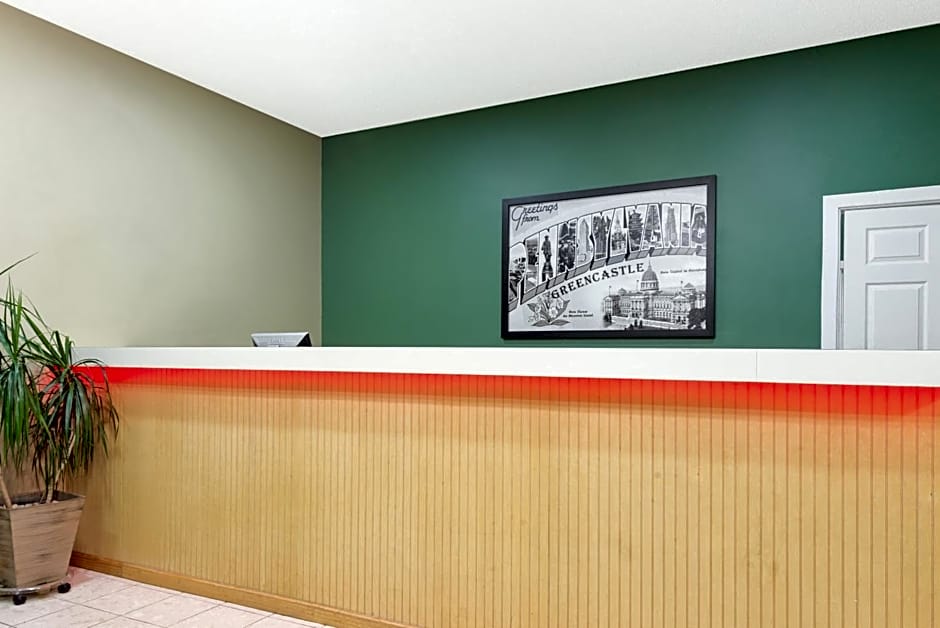 Super 8 by Wyndham Greencastle