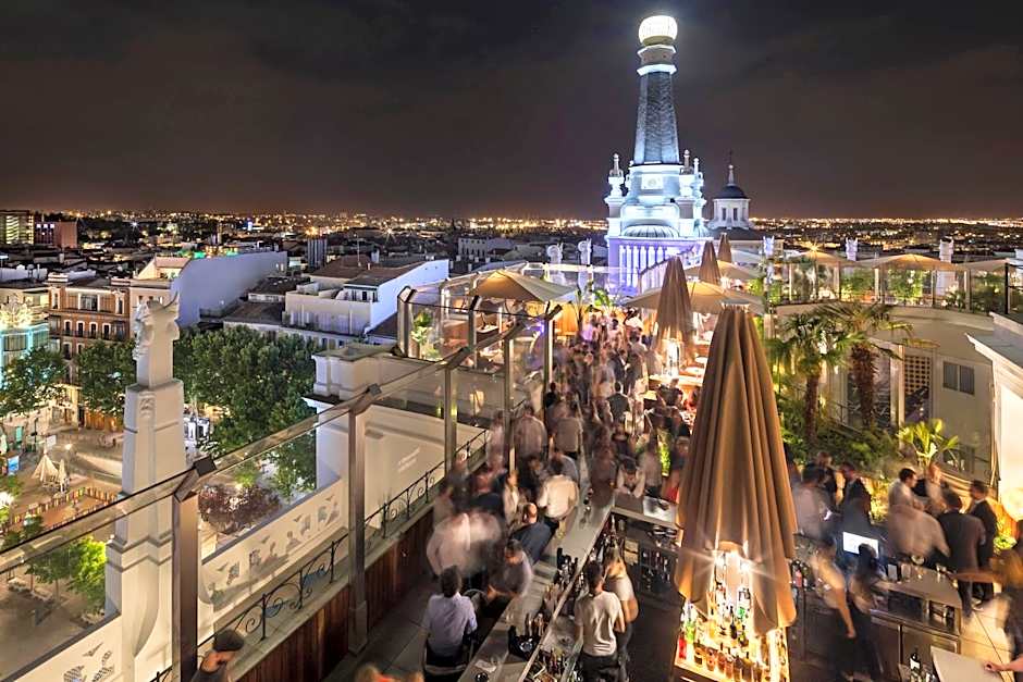 ME Madrid Reina Victoria