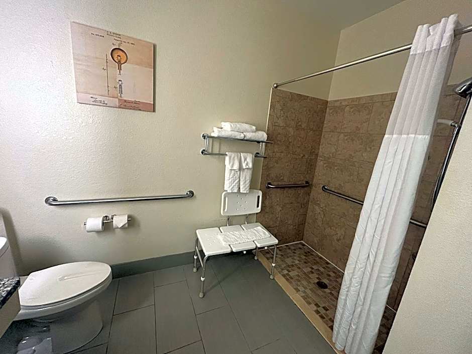 Best Western Plus Paper Valley Hotel