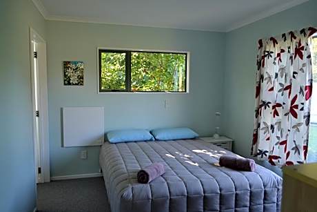 Deluxe Double or Twin Room with Garden View