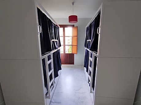 Bed in 4-Bed Dormitory Room
