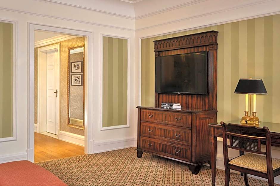 Powerscourt Hotel, Autograph Collection